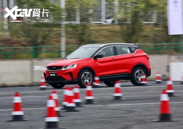 钢炮还是SUV？吉利缤越在赛道里和卡丁车会碰撞出怎样的火花