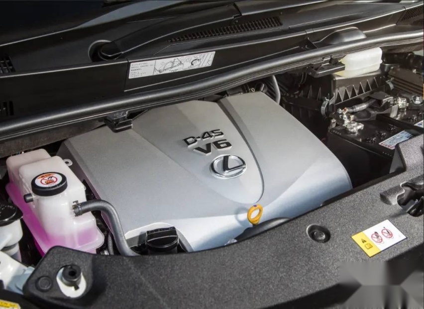 MPV天花板高度再刷新？雷克萨斯LM350曝光，配3.5L V6