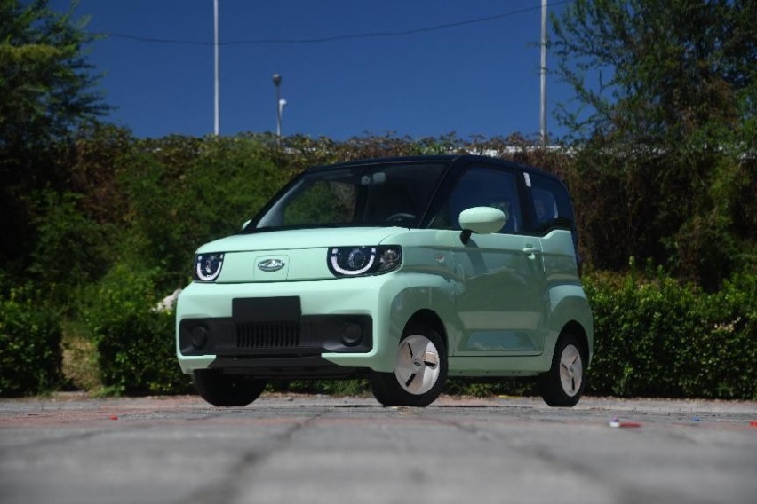 “网红”对决，奇瑞QQ冰淇淋和宏光 MINI EV谁才是微型纯电之王？