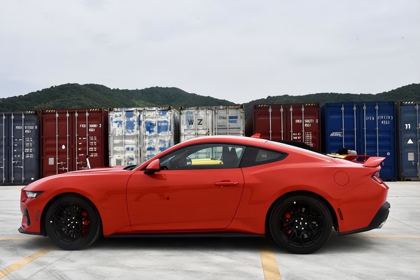福特（野马）Mustang性能上市 售价38.98万-43.98万元