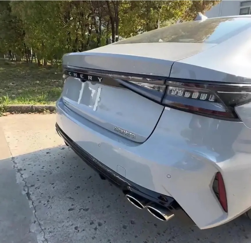 【e汽车】全新艾瑞泽8 GT实车谍照曝光