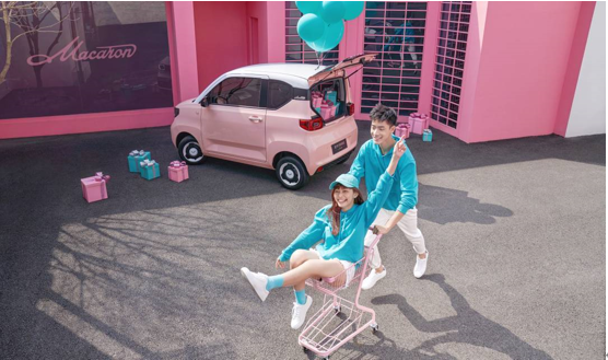对比五菱宏光MINI，凌宝BOX值得购买吗？
