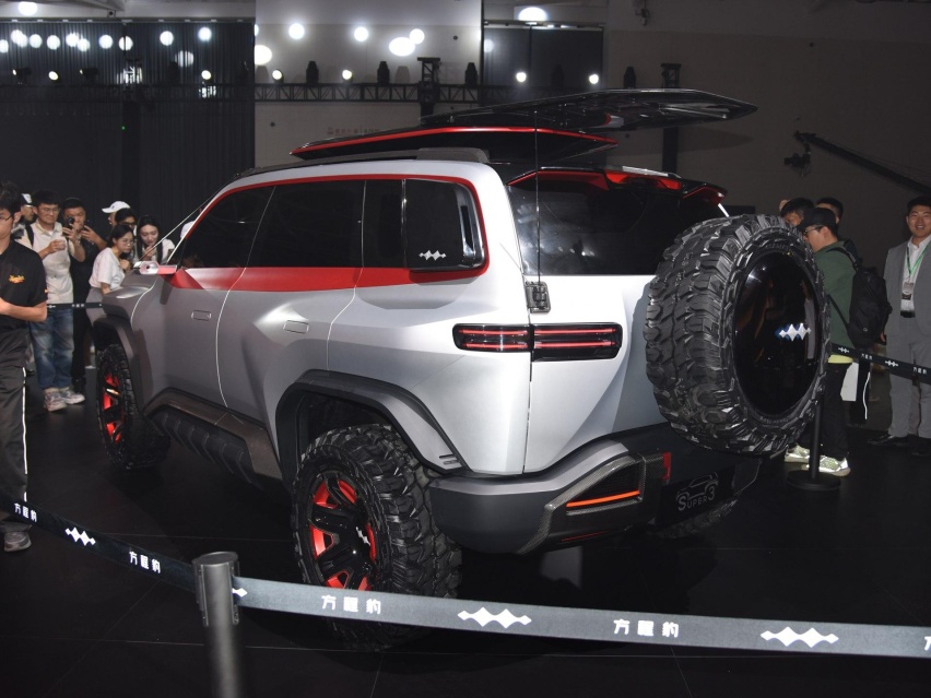 豹3/豹8/豹9齐亮相 方程豹三款新车发布 大型SUV/跑车全都有