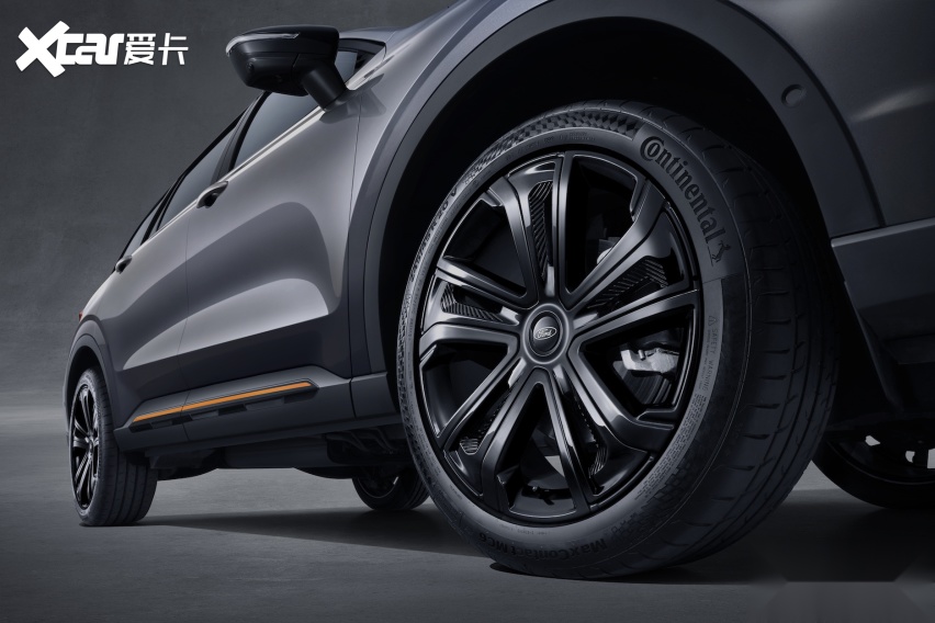 98万—22.18万元,专属苍穹灰车漆,福特领裕新增车型上市