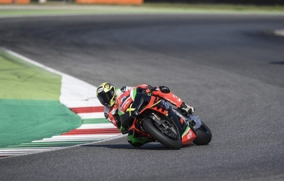 Aprilia限量版RSV4 X 仅发售10台售价4万欧元