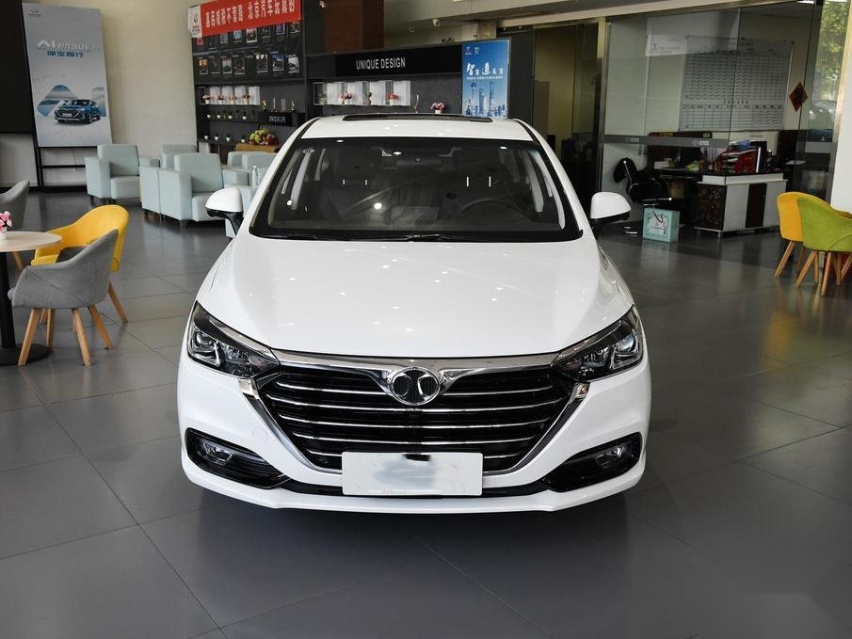 autohomecar__ChsEfGAzbx6ADHhhAAZNMTvF9Kk062.jpg