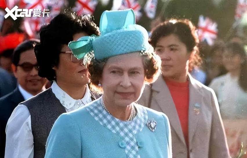 1986年英女王访华，大陆向霍英东借车，霍英东直接买了台劳斯莱斯