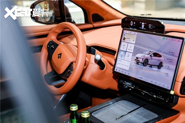 20万预算选大五座纯电SUV，昊铂HT的贴心你懂，小鹏G7呢？