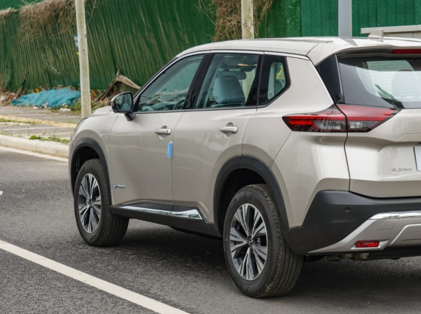 试了3次本田CR-V，结果转头提了日产奇骏，1个月后车主说出真心话