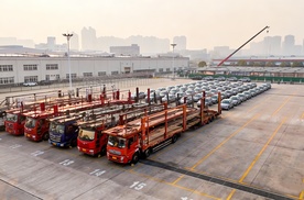 吉利政企电力系统400台公车交付，助力低碳公务转型