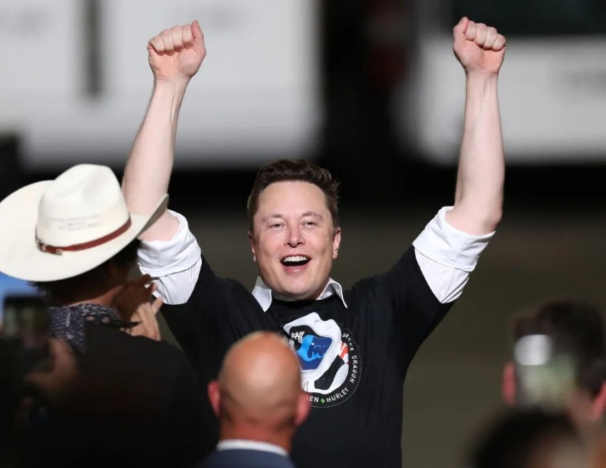 SpaceX一“射”成名，特斯拉和马斯克就能被吹上天了？