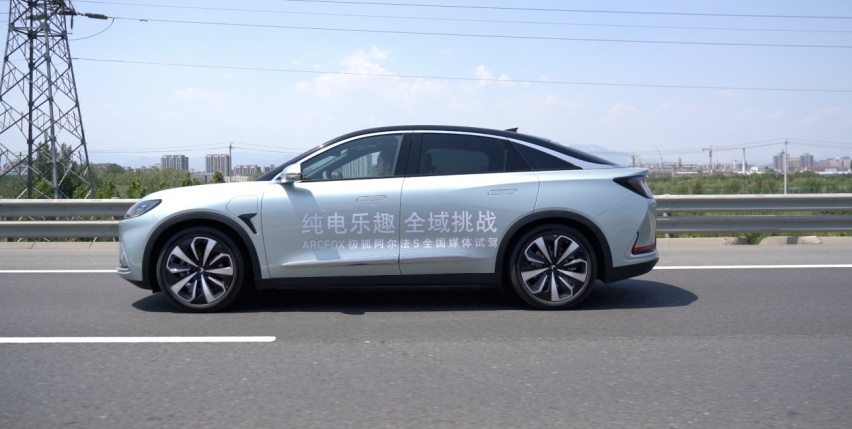极狐阿尔法S，它是有实力？还是只有噱头？