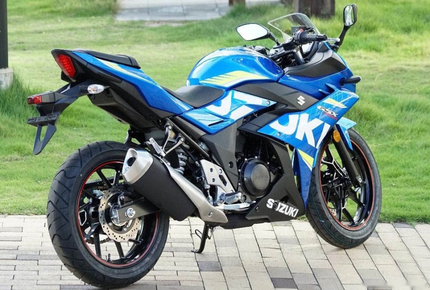 国内最畅销的250“跑车” 铃木GSX-250R实拍解析