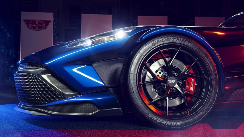 有钱人200万买来图个乐 小众超跑Donkervoort F22