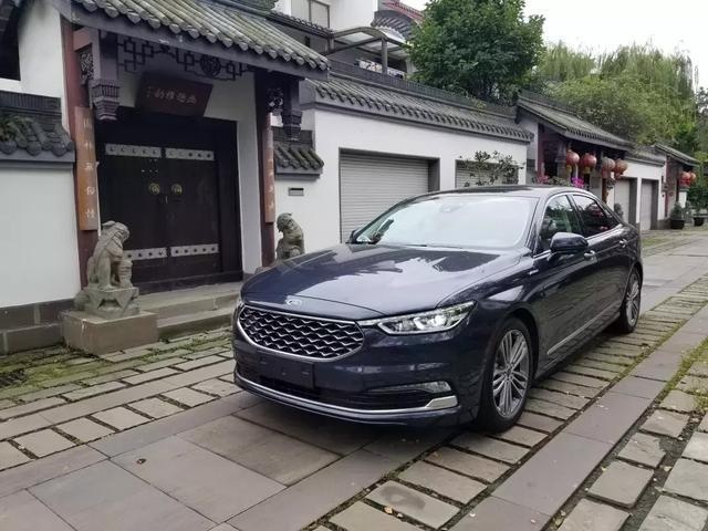 福特金牛座，空间宽敞，性能不俗，值得入手一试