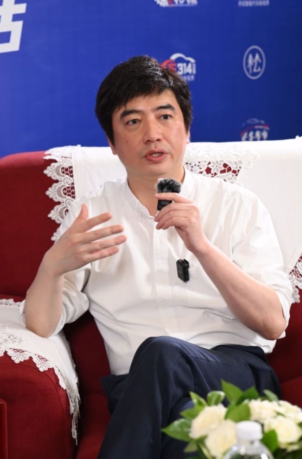 专访上汽大众黄宣华：为中国消费者带来更好的产品体验和服务