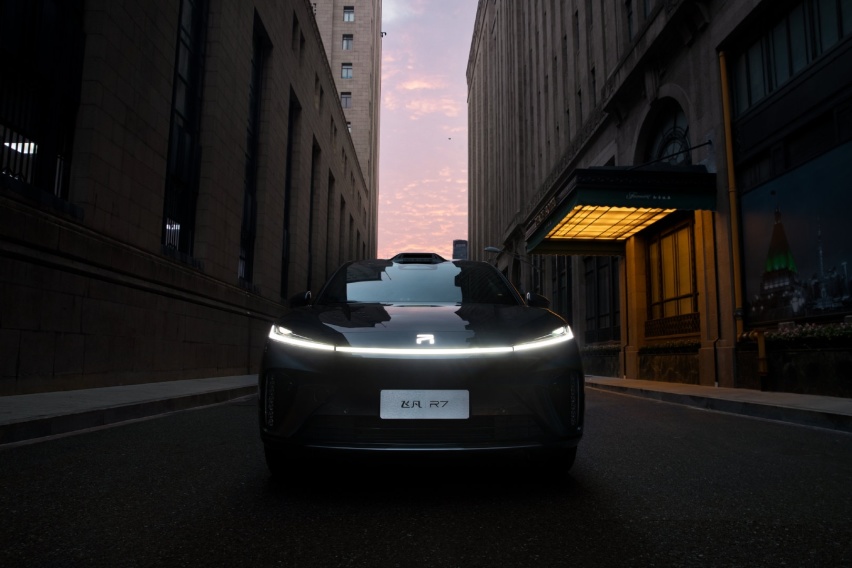 降到25万级的特斯拉Model Y，谁又能发起挑战？