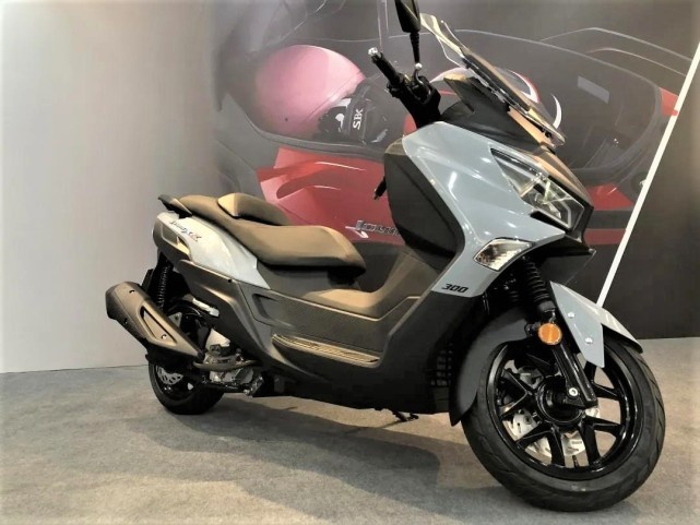 三阳JOYMAX Z300换新上市 售价29800元