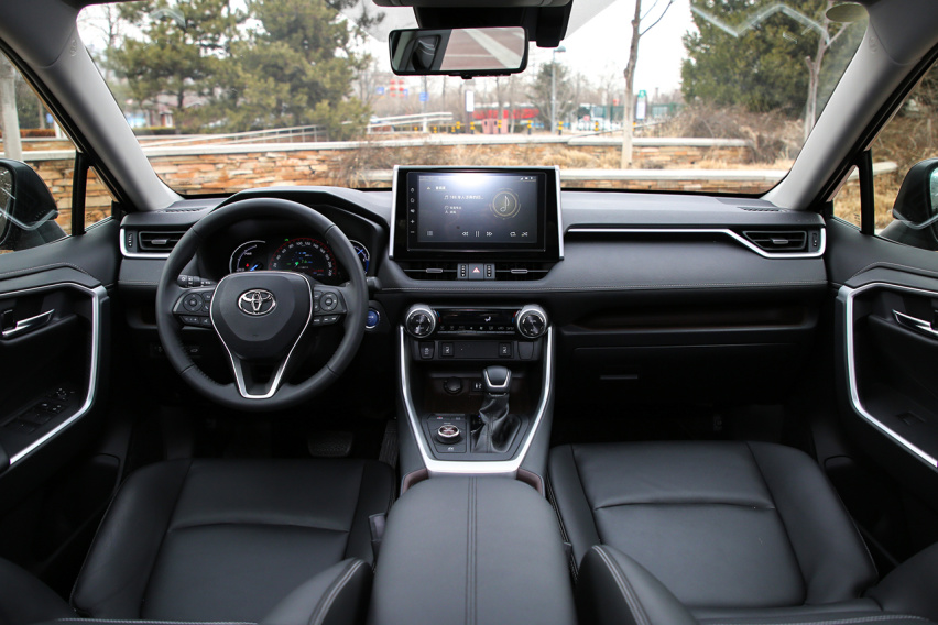 RAV4荣放三款特别版上市 售价19.98-24.28万