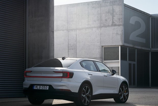 新款Polestar 2正式上市 售价25.28-33.80