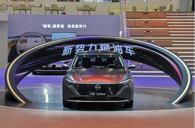 新势力燃油车！东风日产天籁·鸿蒙座舱正式上市，限时诚意价12.99万元