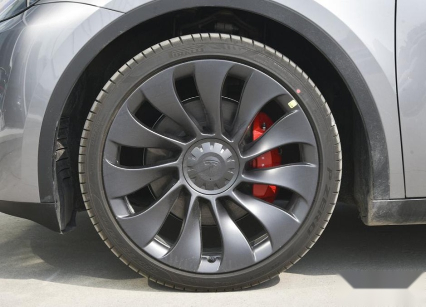 Model Y比Model 3的销量高，说明国人还是更偏爱SUV