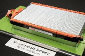 全固态电池在能量密度与安全性方面实现超越
