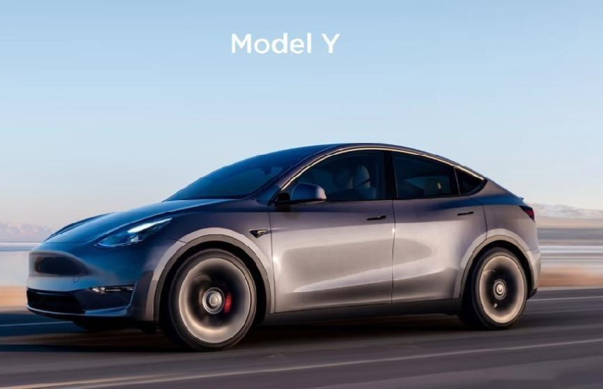 三款中型纯电SUV，都是四驱版，其中一款3.9秒破百