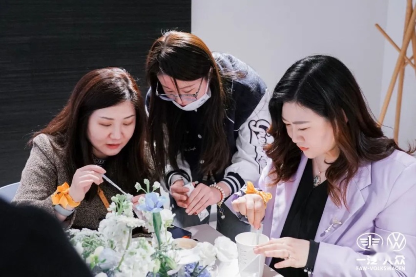 RR · LIFESTYLE | 艺术之手，塑造新时代悦己女性