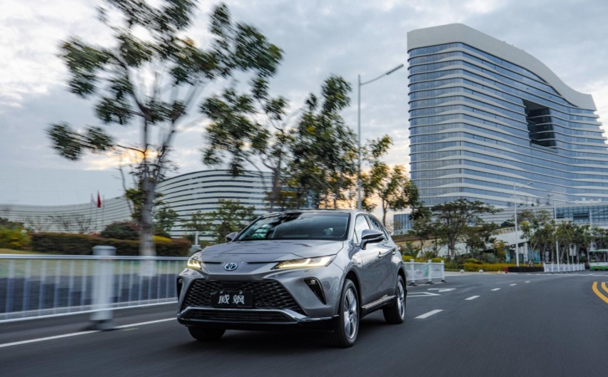 试驾官丨这台丰田“最美SUV”，竟然还这么好开？