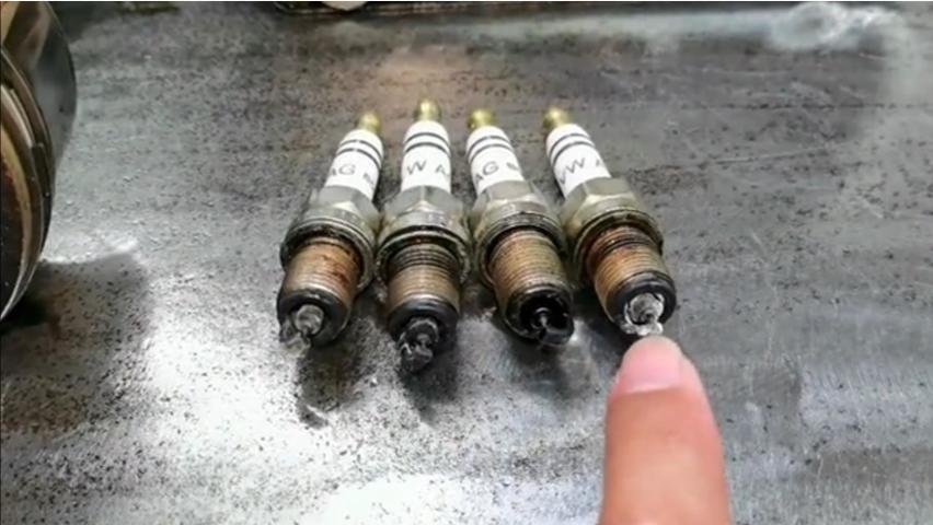 大众帕萨特发动机烧机油的主要原因分析