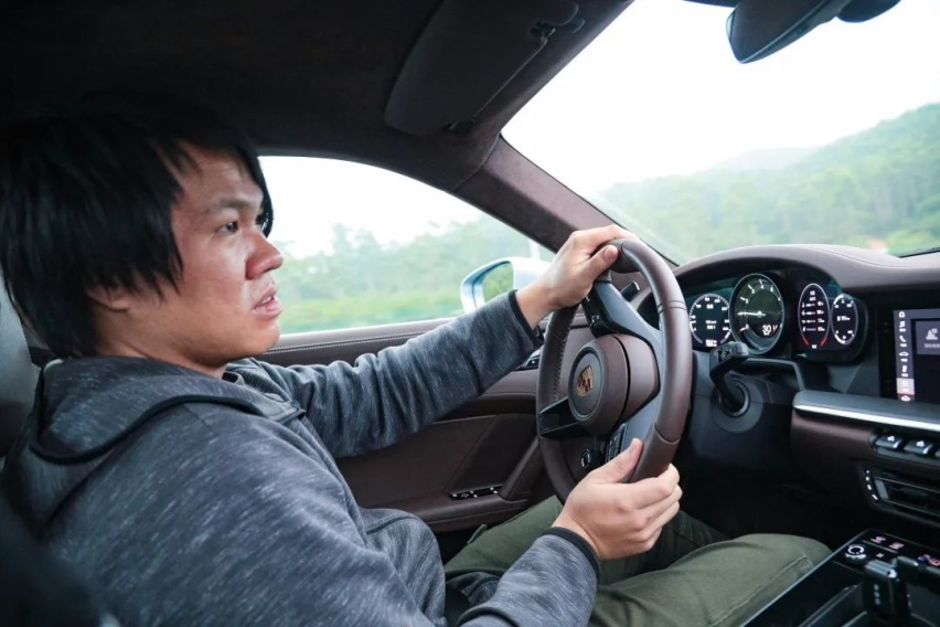 全新一代保时捷911的变与不变，影响我对它的痴狂吗？