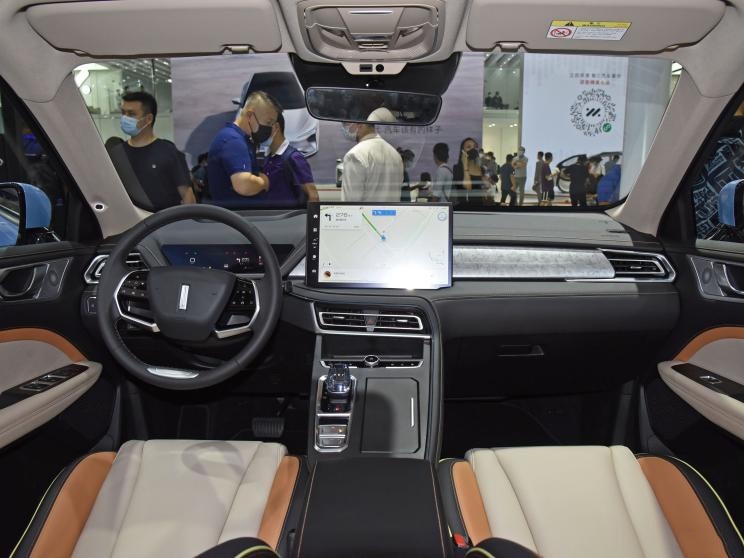 WEY玛奇朵PHEV，一台纯电续航达到110km的插混车型，预计内年上市