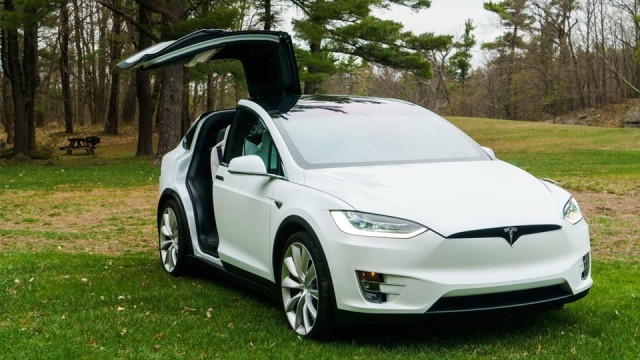 当年售价破100万，现在准备50万就能捡漏二手Model X？