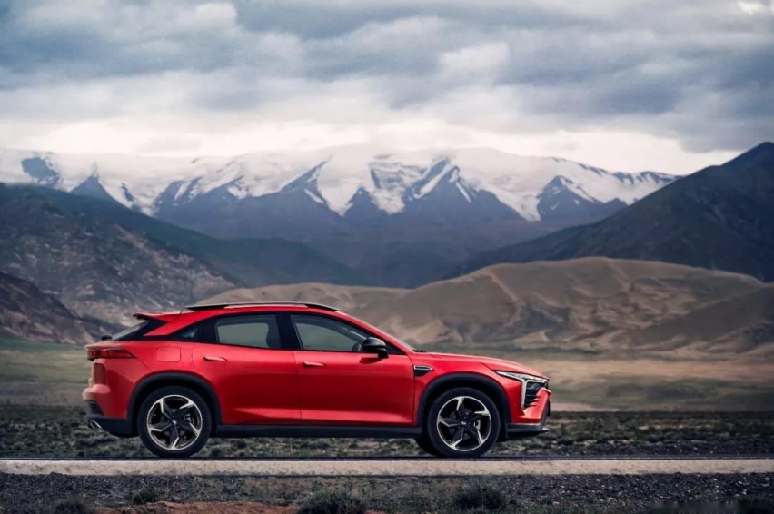 一汽奔腾全新轿跑SUV B70S惊艳亮相，它满足Z世代的“小挑剔”吗？