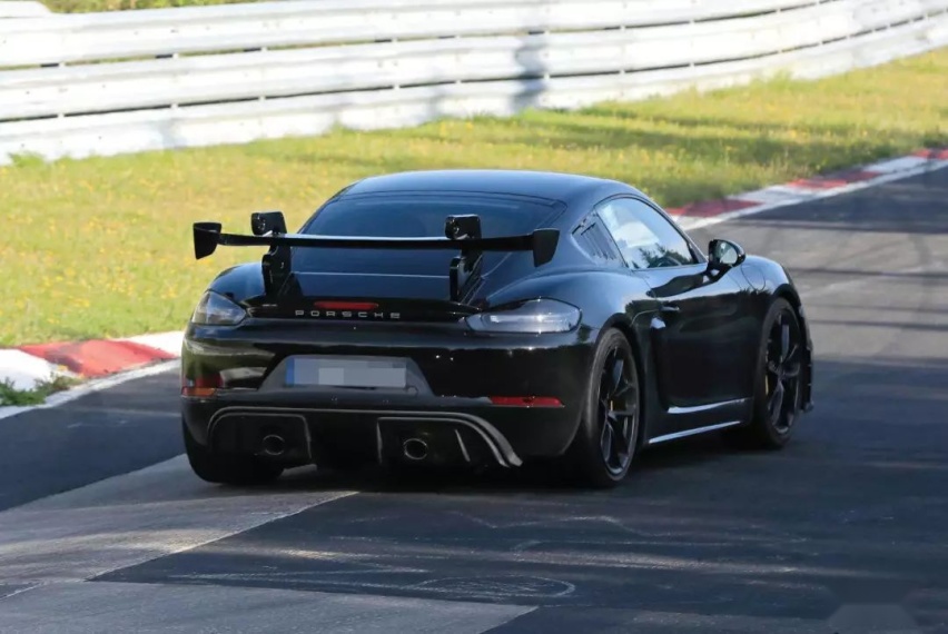 搭5.0T V8，3.7秒破百，捷豹F-Type R性能版