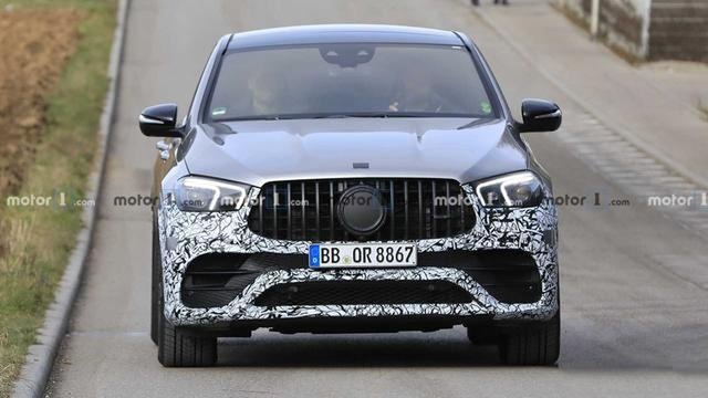 奔驰AMG GLE 63 Coupe谍照曝光 全新家族式前脸