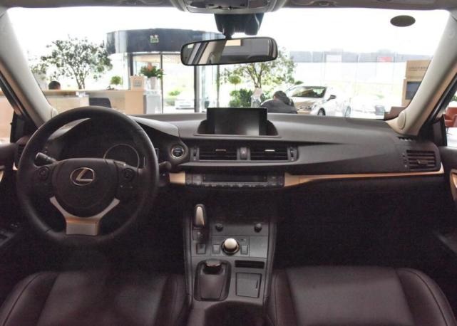 雷车入门跨界SUV！雷克萨斯CT或推第二代新车