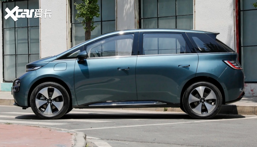 比海豚便宜2.1万？宝骏云朵正式上市，售价9.58万-12.38万元