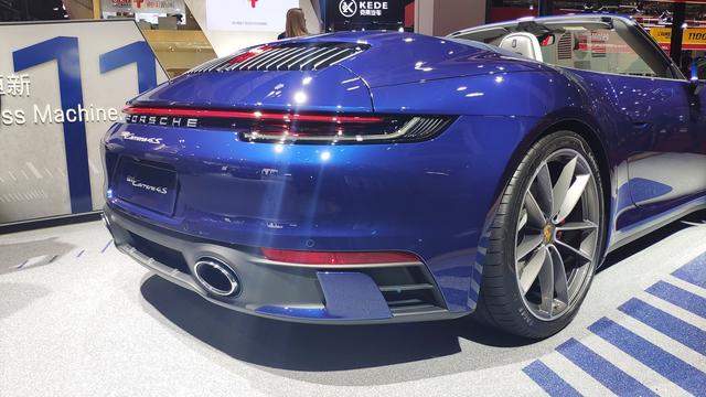 上海车展:全新保时捷911敞篷版实车
