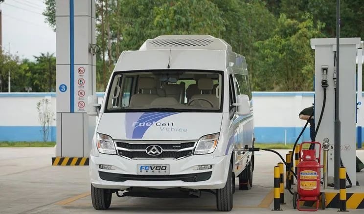 上汽集团发布全球首款氢燃料电池MPV，每公里花费仅0.4元！
