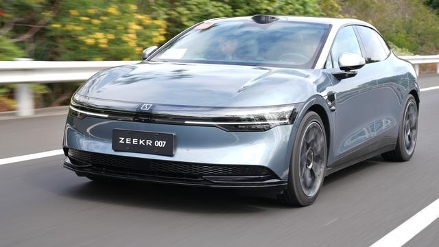 20.99万起，极氪007为何能颠覆传统豪车体验