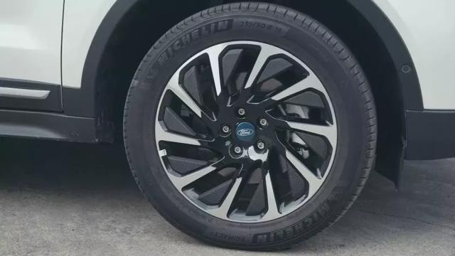 国内首台合资紧凑级纯电SUV 亲身体验福特领界EV