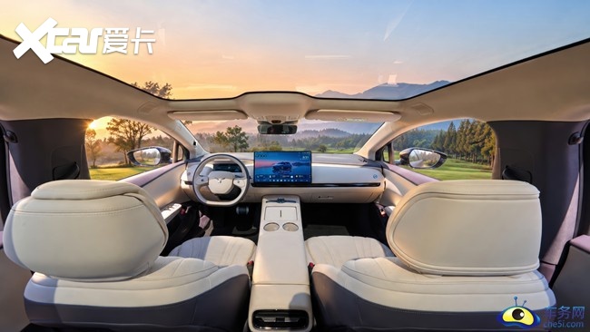 中控.jpg 红旗天工07正式上市 售16.79万元起 定义20万级科技悦享纯电轿车