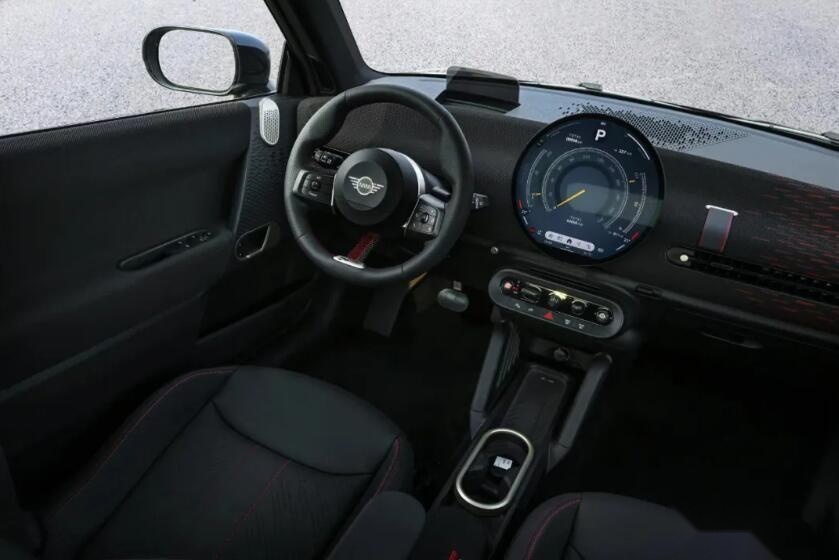 玩转都市卡丁车！18.98万元起，全新电动MINI Cooper正式上