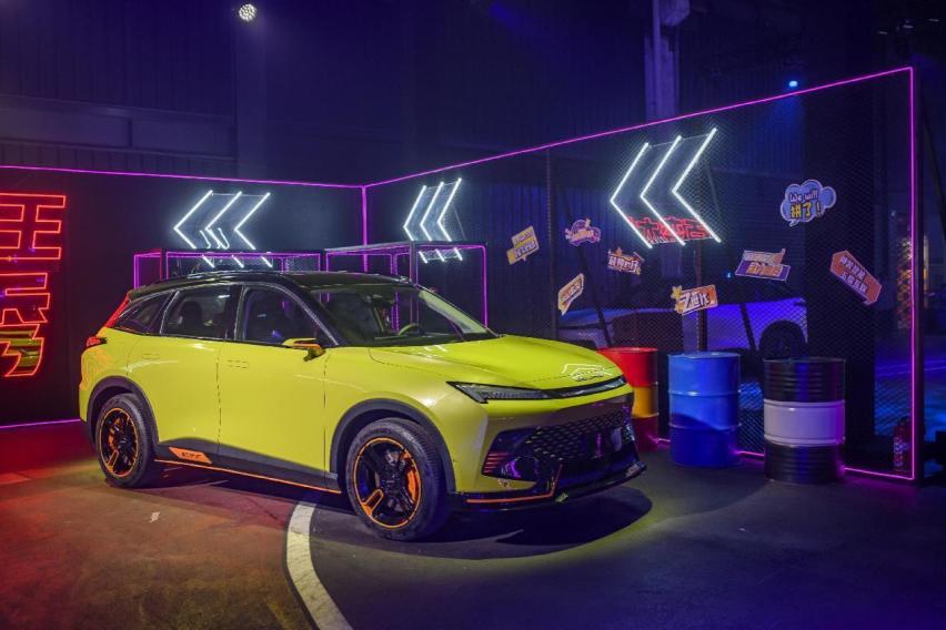 首款搭载HarmonyOS技术的燃油SUV  北京汽车魔方正式上市