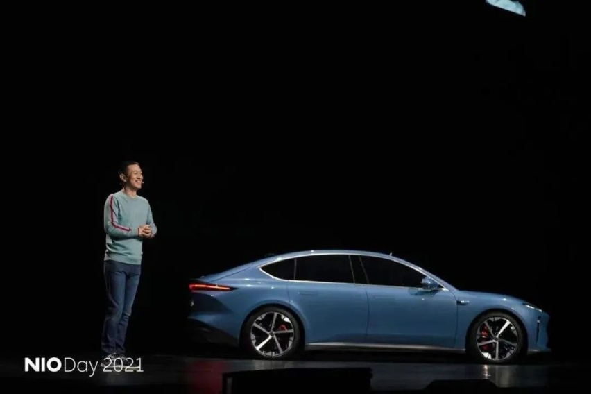 ET5让蔚来APP瘫痪，这车有多好，买它还是更便宜的Model 3？