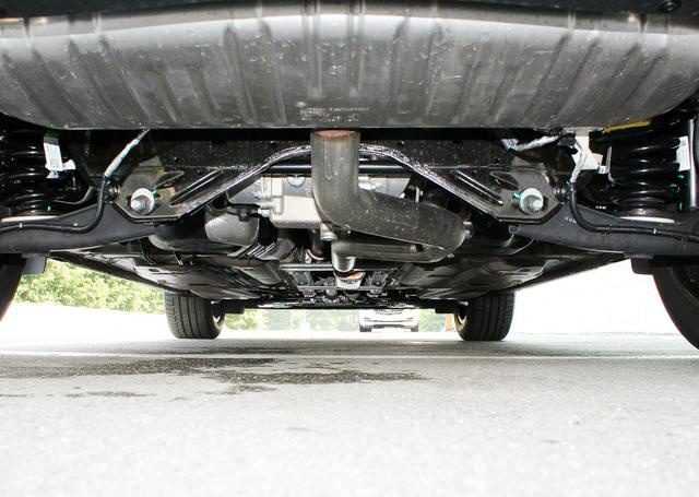 凯迪拉克XT4跌破22万大关，不油腻，别再说买BBA了！