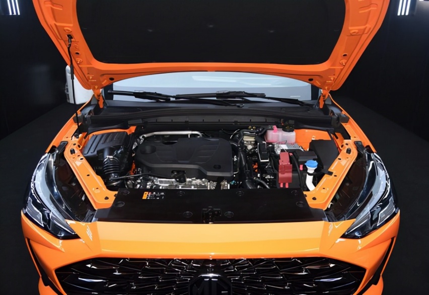 又一款定位年轻人的高颜值SUV,MGONE上市,10.78万起售