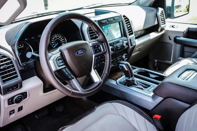北美试驾福特三剑客，Mustang、F-150 LTD、2020款探险者